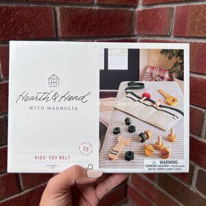 TARGET HEARTH & HAND WITH MAGNOLIA TOY UTILITY BELT AND TOOLS